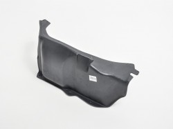 Motora aizsegs Audi A3 (1996-)/VW Bora (1998-)/VW Golf IV (1998-), vadītājā pusē ― AUTOERA.LV