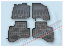 Gumijas paklāju komp.Toyota Aygo (2005-2014)/Citroen C1(2008-)/Peugeot 107(2005-), vanniņas