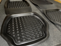 Universal fit rubber cabin mats set with deep edges