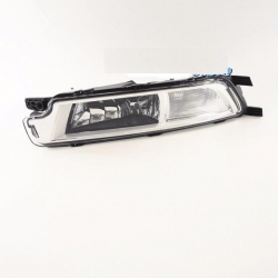 Miglas lukturis VW Passat B8 (2015-2019), vadītāju pusē ― AUTOERA.LV