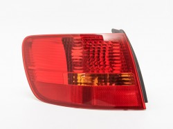 Aizmugurējais lukturis Audi A6 C6 Avant (2004-2008), kreisa pusē, stūris ― AUTOERA.LV