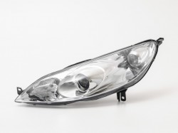 Priekšējais lukturis Peugeot 407 (2004-2010), kreisā pusē ― AUTOERA.LV