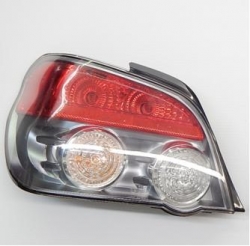 Aizmugures lukturis Subaru Impreza (2005-2007), kreis.puse , hromēta apmale ― AUTOERA.LV