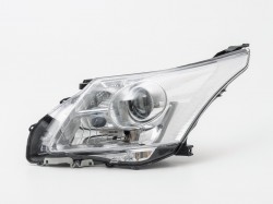 Priekšējais lukturis Toyota Avensis (2008-2012), kreisa pusē ― AUTOERA.LV