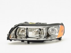 Lukturis Volvo V70 (2005-2007), kreis. ― AUTOERA.LV