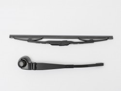 Aizmugurēja logu slotiņu kronšteins ar 33cm slotinu priekš VW Polo (2002-2005) ― AUTOERA.LV