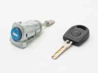 Front outter door lockVW Passat B5+ (2000-2005) /GOLF IV (1996-2003), left side