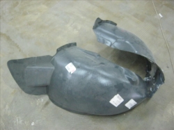 Priekš.spārna sargs VW Sharan (2010-2020), kreis. ― AUTOERA.LV