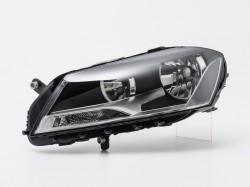 Priekšējais luktirs VW Passat B7 (2010-2014), vadītāju pusē ― AUTOERA.LV