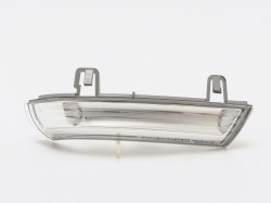 Pagrieziena radītājs spogulī VW Passat B5 (200-2005) ; Golf V (2003-2009), pa labi ― AUTOERA.LV