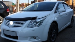 Dzinēja pārsega deflektors Toyota Avensis (2008-2015) / SEDANS & KOMBI versijai ― AUTOERA.LV