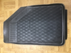 Передний резиновый  коврик (пассажирская сторона), универсальный ― AUTOERA.LV