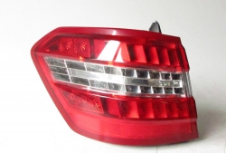 Aizmugures lukturis Mercedes-Benz E-class W212 (2009-2013), kreis. stūris  ― AUTOERA.LV